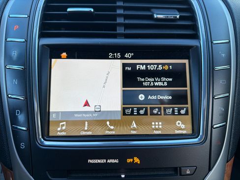 Used 2017 Lincoln MKX Reserve w/ Luxury Package image 28