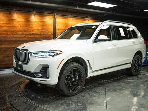 Used 2020 BMW X7 xDrive40i w/ Premium Package image 2
