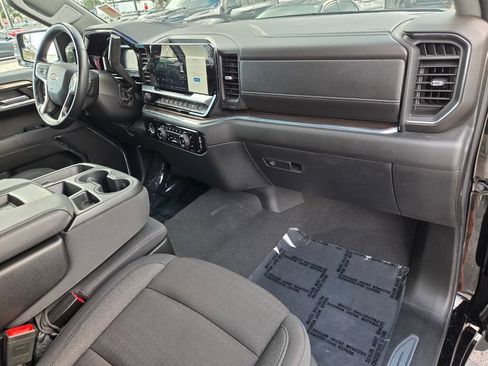 Used 2024 Chevrolet Silverado 1500 LT AWD/4WD image 18