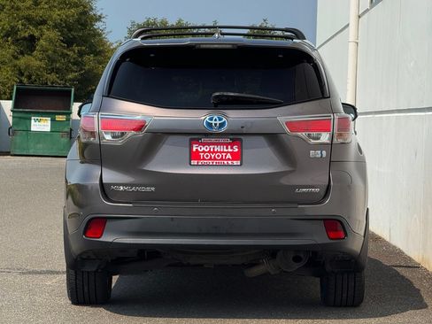 Used 2015 Toyota Highlander Limited Platinum AWD/4WD image 6