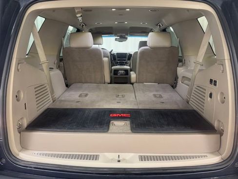 Used 2017 GMC Yukon Denali image 37