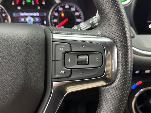 Used 2025 Chevrolet Blazer LT image 19