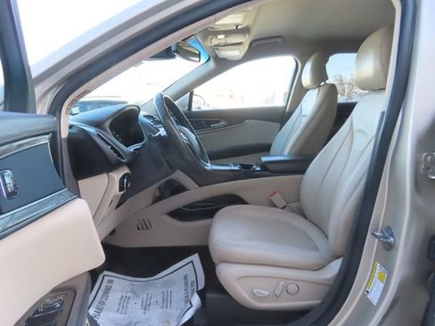 Used 2017 Lincoln MKX Select w/ Lincoln MKX Climate Package image 17