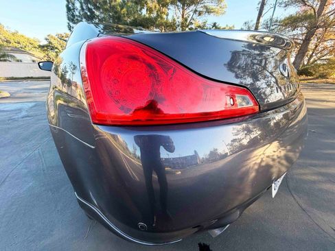 Used 2011 INFINITI G37 Journey w/ Premium Pkg image 13