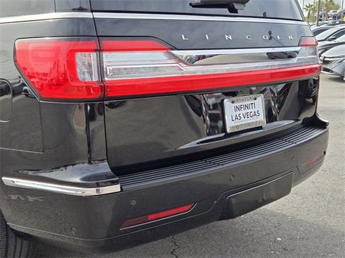 Used 2019 Lincoln Navigator Select w/ Technology Package image 9