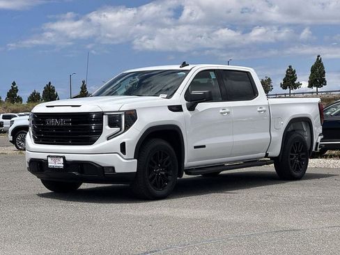 New 2026 GMC Sierra 1500 Elevation w/ LPO, Elevation Black Package RWD image 6