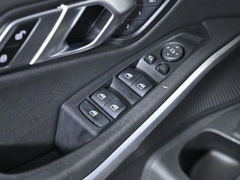 Used 2019 BMW 330i xDrive Sedan w/ Convenience Package image 20