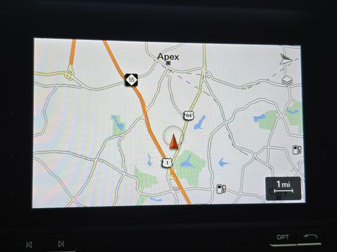 Used 2017 Porsche Macan Turbo image 22