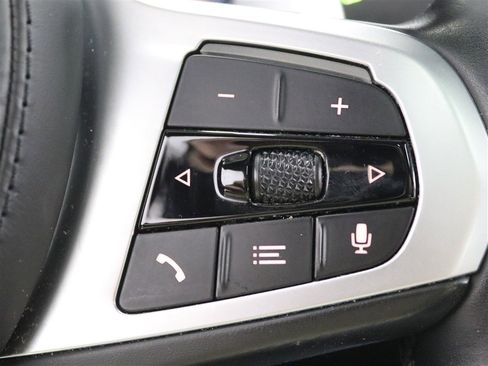 Used 2022 BMW M550i xDrive w/ Executive Package image 40