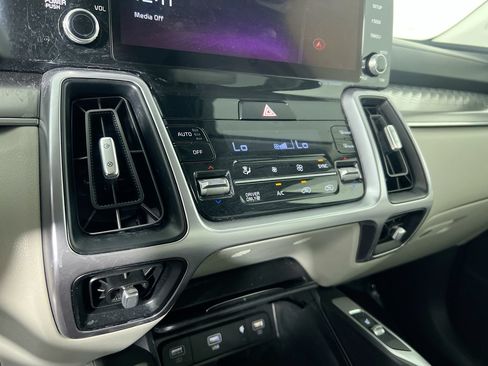 Certified 2023 Kia Sorento EX FWD image 25