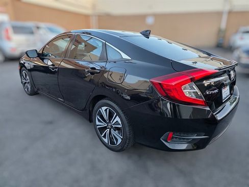 Used 2017 Honda Civic EX-T image 9