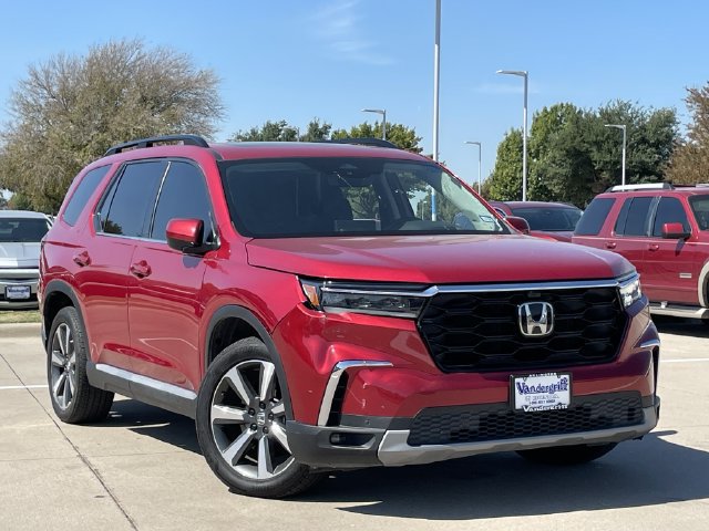Used 2025 Honda Pilot Elite image 2