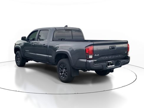 Certified 2022 Toyota Tacoma SR5 w/ Technology Package AWD/4WD image 5