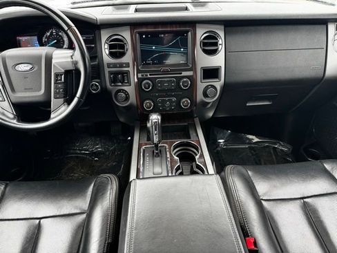 Used 2017 Ford Expedition Max Platinum image 2