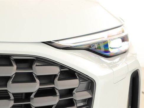 New 2025 Audi Q5 Premium Plus image 28