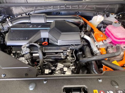 Certified 2025 Hyundai Tucson SEL AWD/4WD image 8