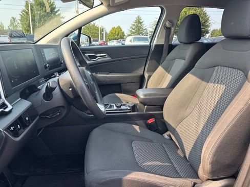 Used 2024 Kia Sportage LX AWD/4WD image 9