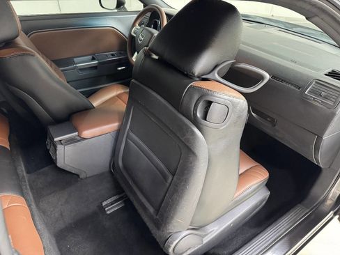 Used 2013 Dodge Challenger R/T image 34