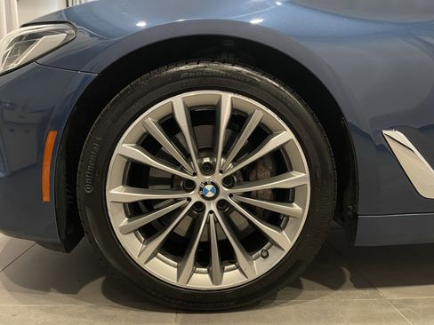 Used 2022 BMW 530i xDrive w/ Convenience Package AWD/4WD image 8