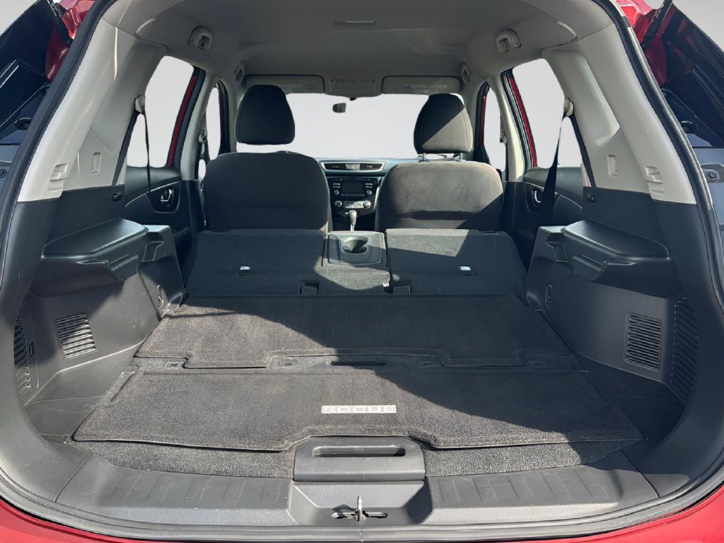 Used 2015 Nissan Rogue S AWD/4WD image 32