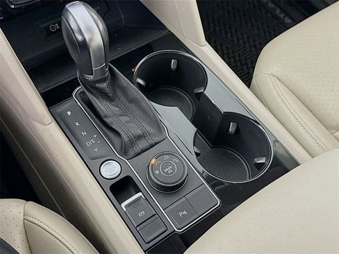 Used 2018 Volkswagen Atlas SEL w/ R-Line Package image 10