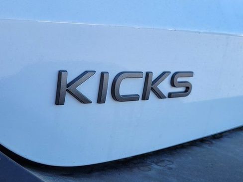 New 2026 Nissan Kicks SV w/ SV Premium Package FWD image 9