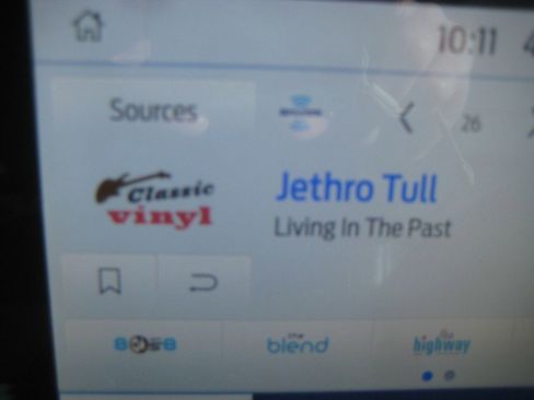 Used 2021 Ford Explorer XLT w/ Equipment Group 202A image 24