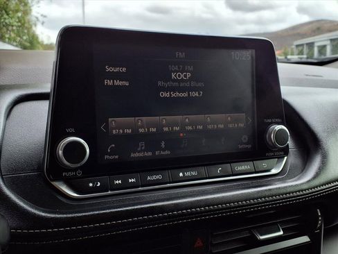 Used 2021 Nissan Rogue S image 7