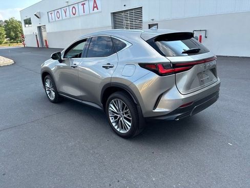 Used 2022 Lexus NX 350h AWD image 12