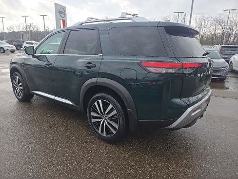 Certified 2023 Nissan Pathfinder Platinum image 5