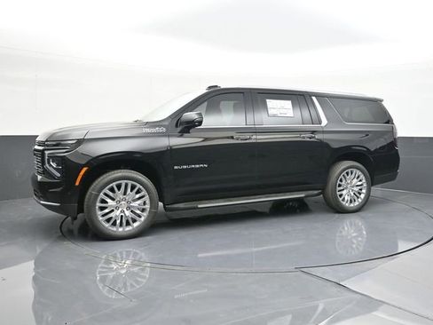 New 2026 Chevrolet Suburban High Country w/ Sun And Tow Package AWD/4WD image 8