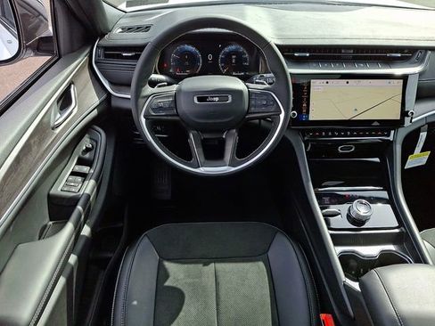 New 2026 Jeep Grand Cherokee Altitude AWD/4WD image 2