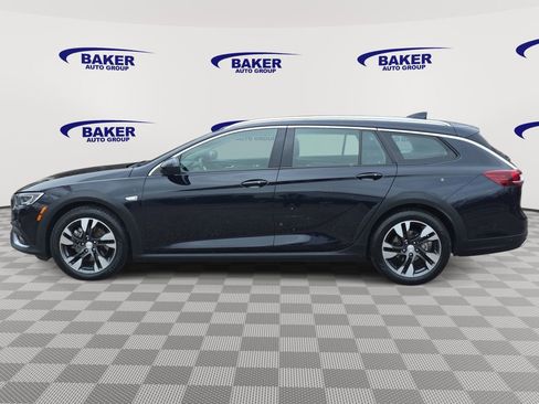 Used 2018 Buick Regal Preferred w/ Sights and Sounds Package image 8
