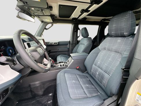 New 2026 Ford Bronco Heritage Edition AWD/4WD image 15