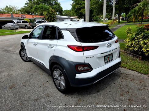 Used 2021 Hyundai Kona Ultimate FWD image 11