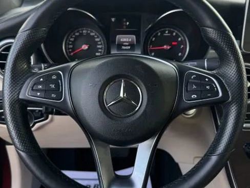 Used 2018 Mercedes-Benz GLC 300 4MATIC w/ Premium Package image 29