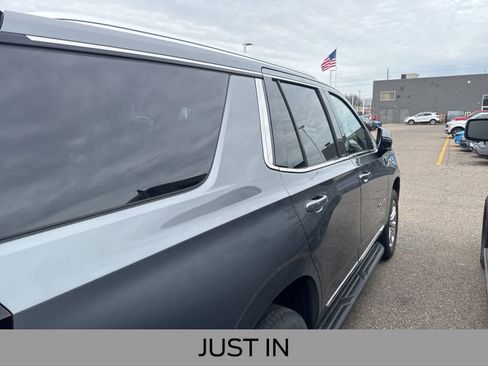 Used 2021 GMC Yukon SLT w/ SLT Premium Package image 20