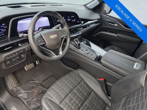 Used 2024 Cadillac Escalade V AWD/4WD image 10