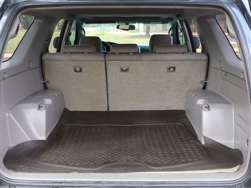 Used 2006 Toyota 4Runner SR5 AWD/4WD image 14