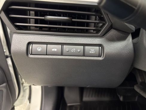 Used 2024 Nissan Altima 2.5 SL image 23