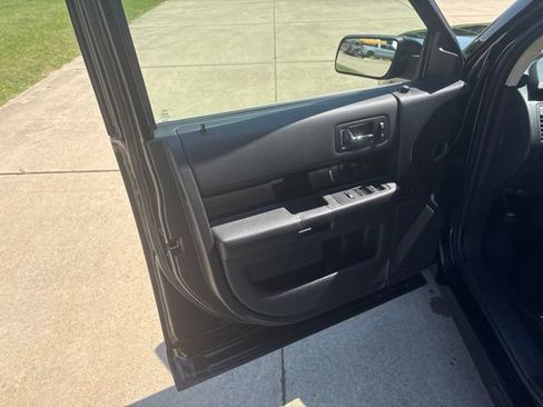 Used 2016 Ford Flex SEL w/ Equipment Group 202A AWD/4WD image 12