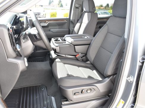 New 2026 GMC Sierra 1500 Elevation image 17