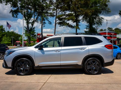 Certified 2025 Subaru Ascent Onyx Edition AWD/4WD image 2