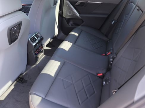 New 2026 BMW 550e xDrive image 35