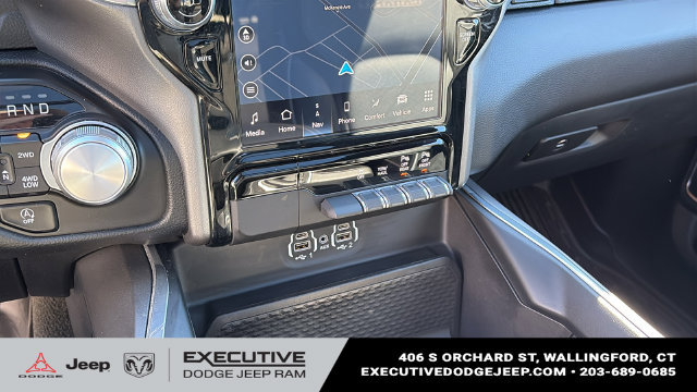 Used 2023 RAM 1500 Laramie AWD/4WD image 17