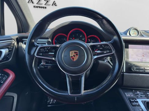 Used 2018 Porsche Macan GTS AWD/4WD image 10
