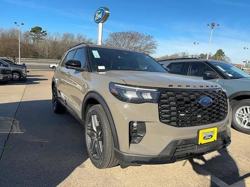 New 2026 Ford Explorer ST-Line w/ ST-Line Street Pack image 1
