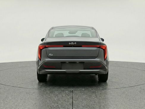 Used 2025 Kia K4 LXS image 7