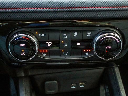 Used 2025 Chevrolet TrailBlazer RS w/ Convenience Package image 23