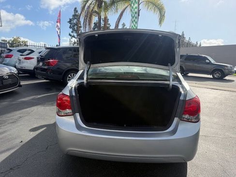 Used 2014 Chevrolet Cruze LS image 8